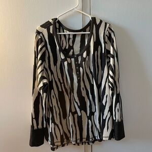Terra & Sky Women's Zebra Print Waffle Henley Long Sleeve Shirt With Buttons